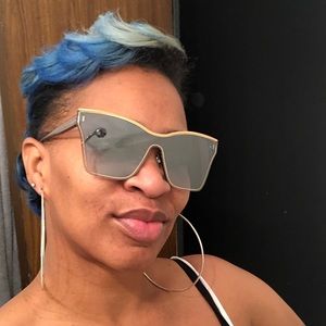 Meet your Posher, Kay